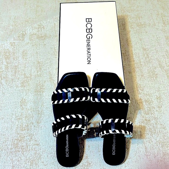 BCBGENERATION Lemah Double Band Sandals.       New In Box - Picture 3 of 7